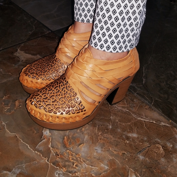 Leather Handmade heels - Picture 3 of 4